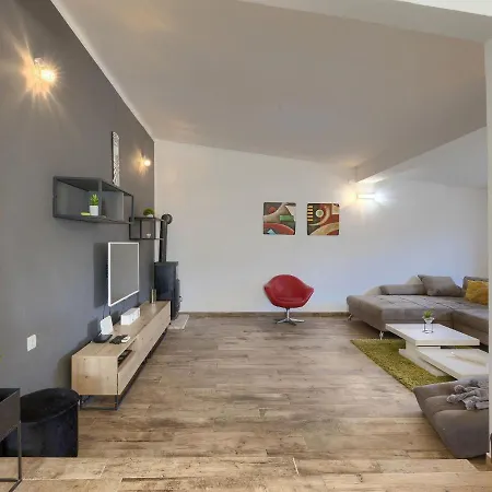 Alma By Interhome *