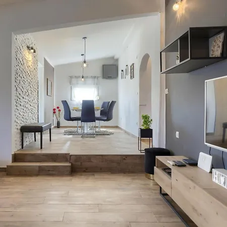 Alma By Interhome *