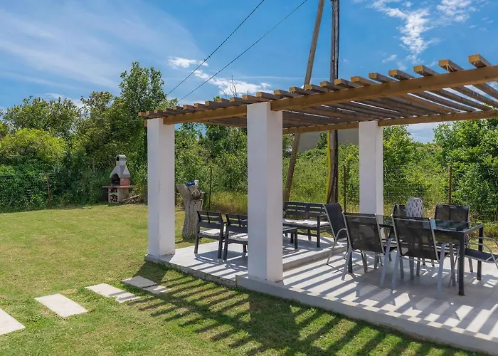 Alma By Interhome * Šišan