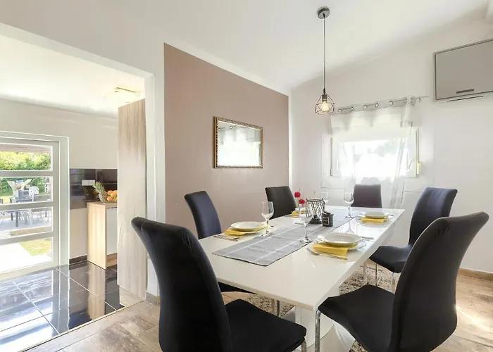 Alma By Interhome